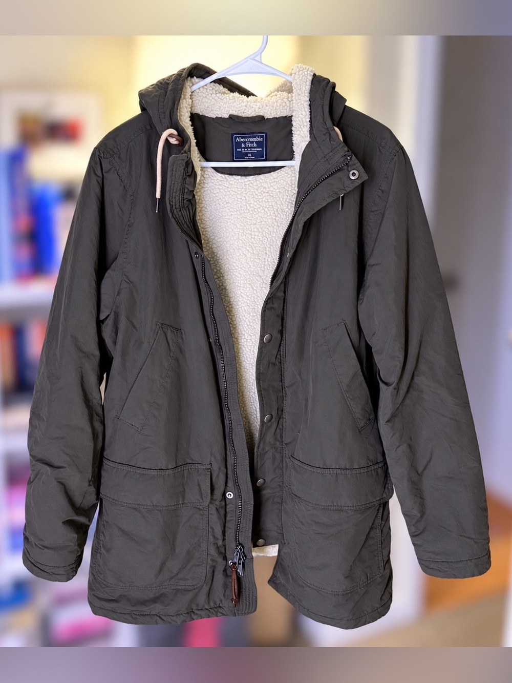 Abercrombie & Fitch Women’s XL Military Green Sherpa Lined Hooded Parka